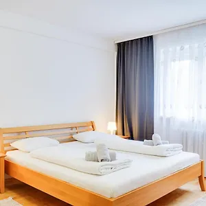 Apartment By Mo, Innsbruck