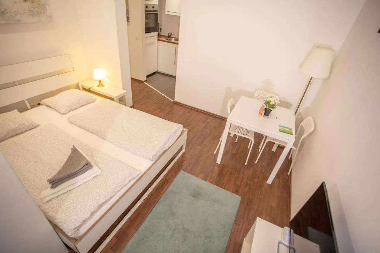 Innsbruck City Center Studio I 24H Self-Check-In Apartment